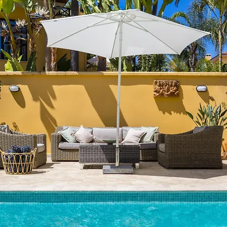 בית נופש Casa Bahia De Banus *